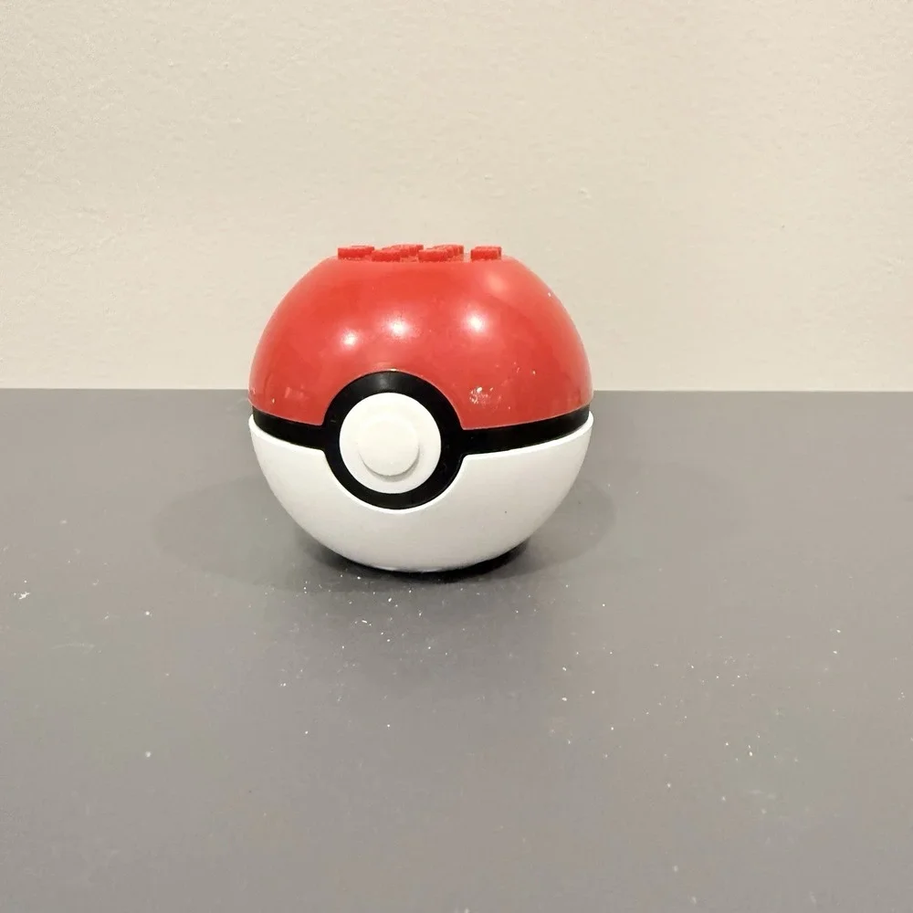 Lego Pokeball‎ Empty